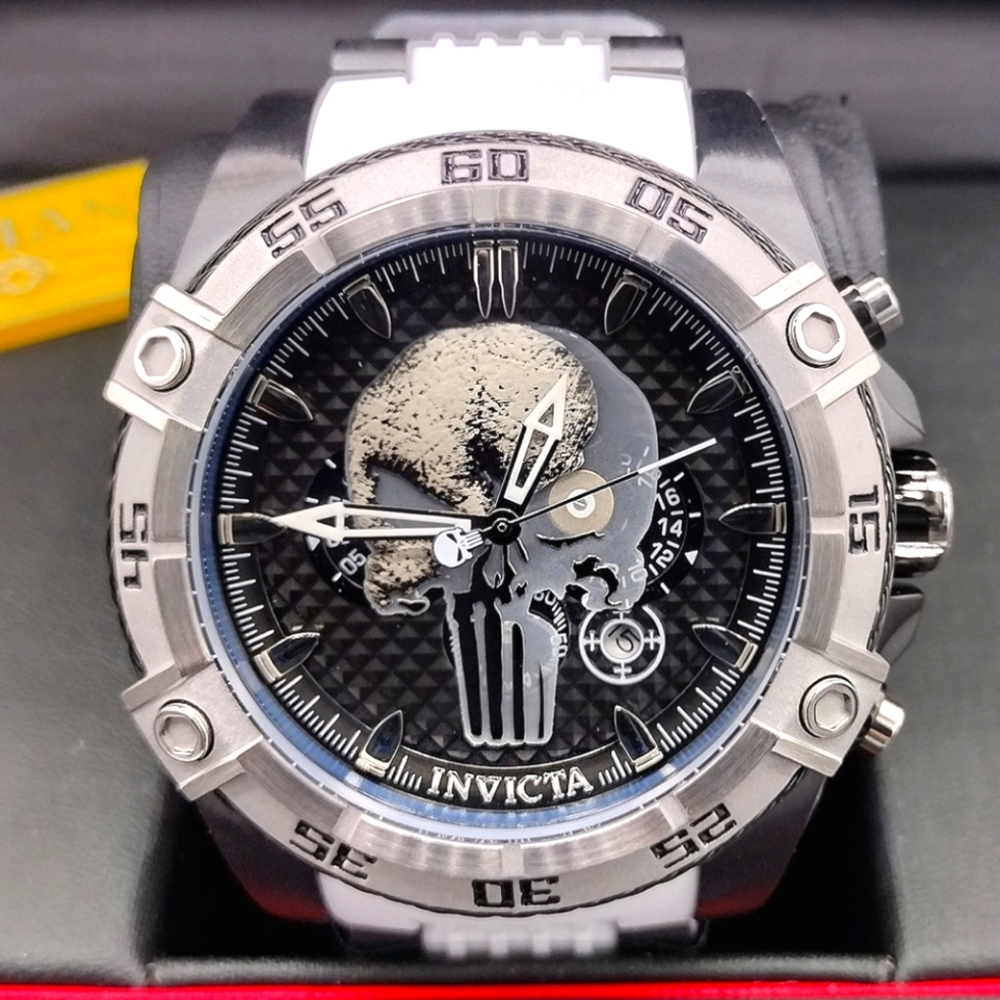 FIRM PRICE-(NO OFFERS)-New Invicta Limited Edition Marvel Punisher watch.
